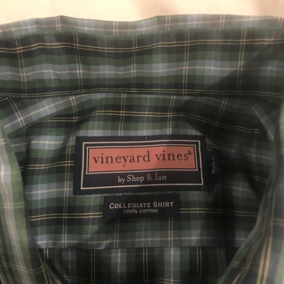 Vineyard vines button down - Picture 2 of 5